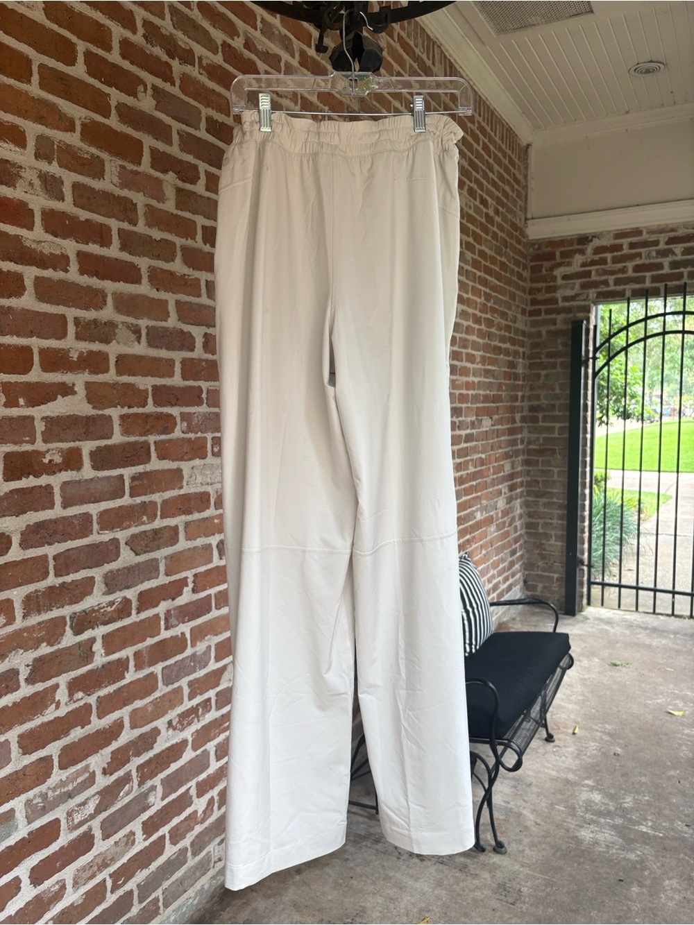 Lululemon Swift Mid-Rise Wide-Leg Pant Bone Size 12 EUC Barely Worn - Picture 6 of 11